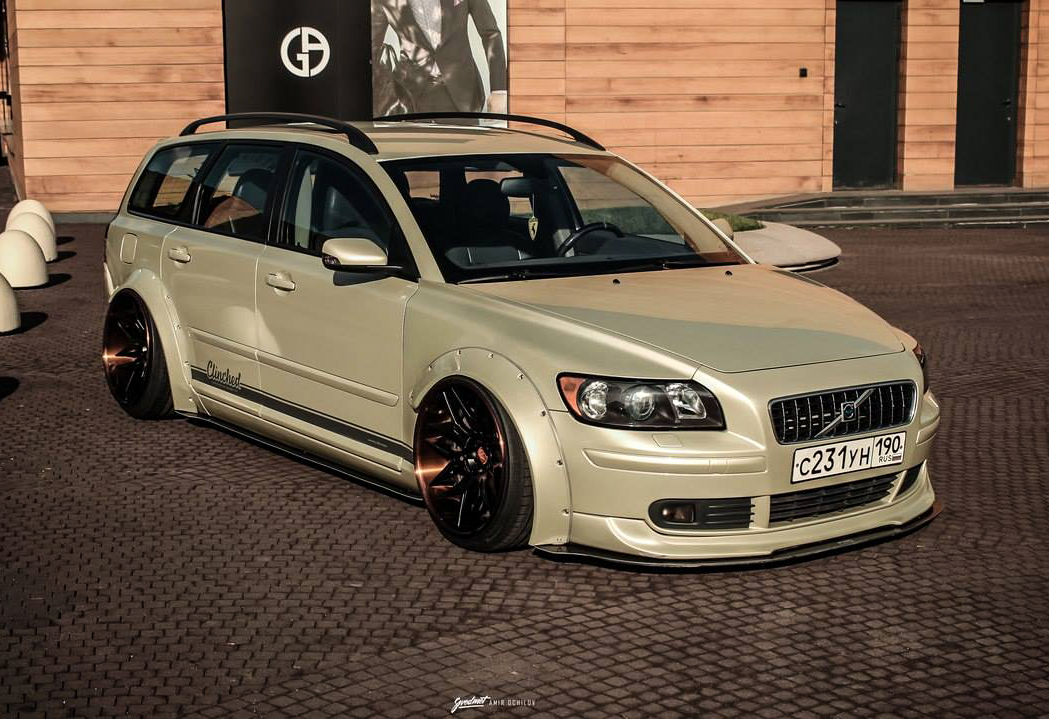 Volvo v50 stance