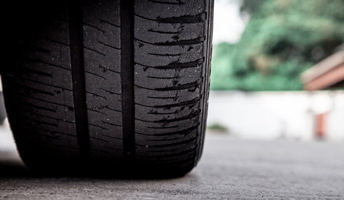 Проучване: Замърсяването от износване на гуми е 1000 пъти по-опасно от вредните газове