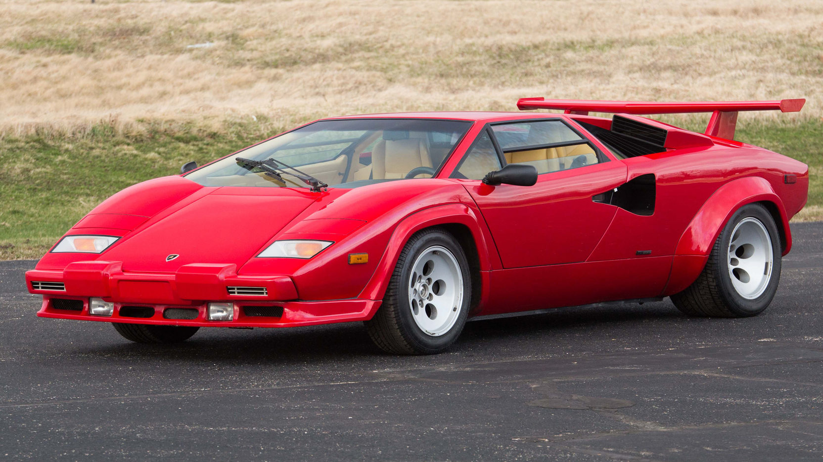 Lamborghini countach максимальная скорость