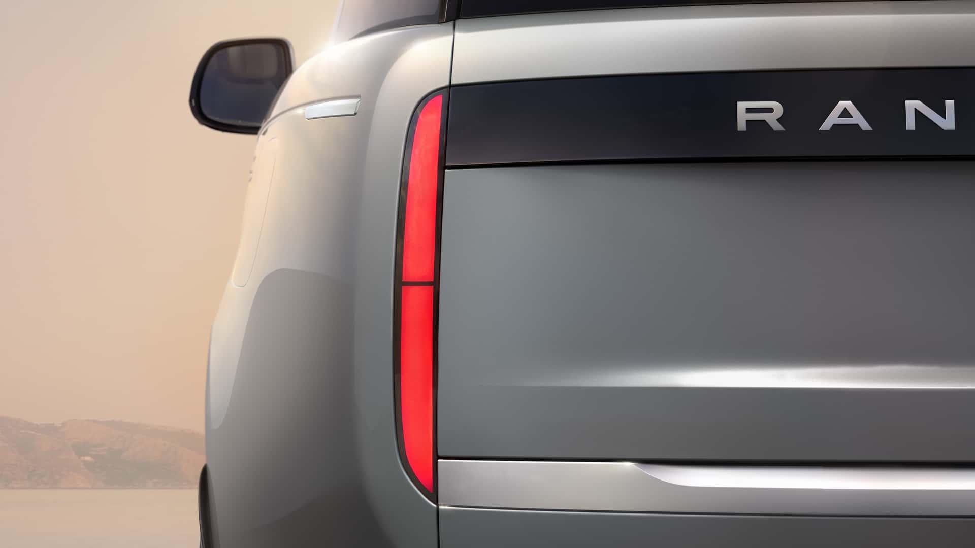 Готвят електрическа версия и на Range Rover Sport | DizzyRiders.bg ...