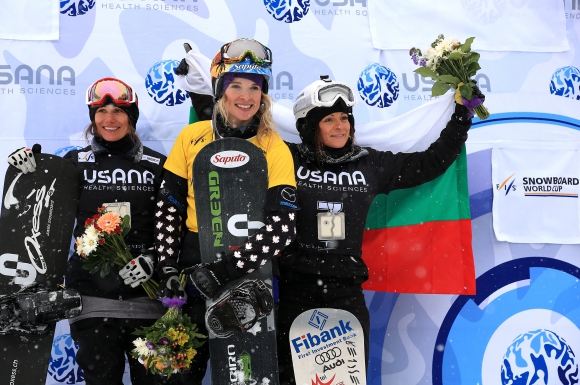 Сани Жекова с нов сноуборд