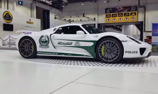 Porsche 918 Spyder ще гони нарушители в Дубай