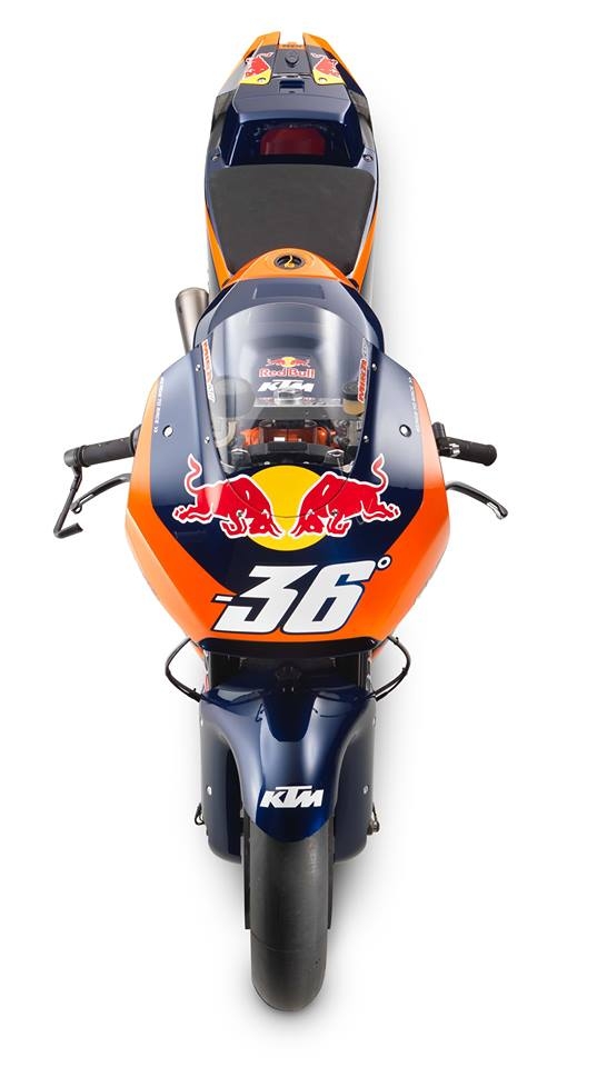 „Стоманеният“ MotoGP байк на KTM изглежда различен и супер як: KTM RC16 идва с V4 и 270 коня