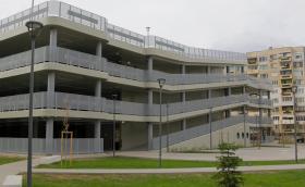 Първият етажен паркинг в София вече е факт! Отваря в понеделник