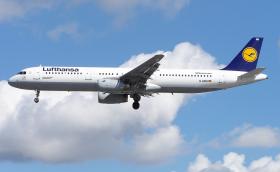 Самолет на Lufthansa лети 10 минути без пилоти в кабината
