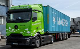 Електрическият Мercedes-Benz eActros 600 ще превозва стоки на пристанище Бургас