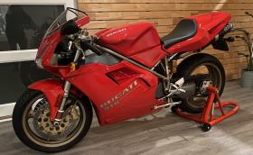 Това 26-годишно Ducati 916 е на 1000 км и се продава за 10 хил. долара