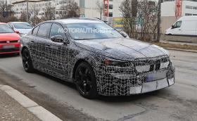Заснеха бъдещото BMW M5, което носи надписи ‘Hybrid Test Vehicle’