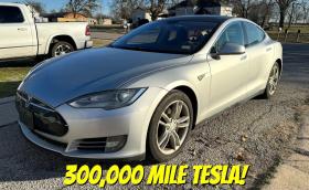 Tesla Model S на 433 000 км за 7800 долара? Не чак толкова лоша идея