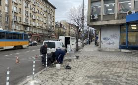 Премахнаха служебните паркоместа на АПИ в София