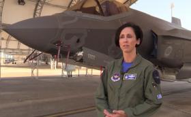 Изтече видео с първата жена пилот на F-35 и катастрофата с него