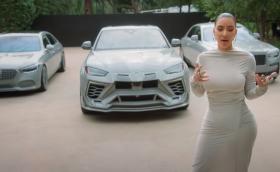 Ким Кардашиян показа любимите си коли (Видео)