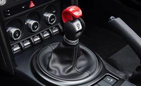 Toyota патентова фалшива ръчна скоростна кутия за електромобили