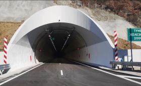 Новопостроеният тунел „Железница“ на магистрала „Струма“ разполага с аварийна площадка за хеликоптери