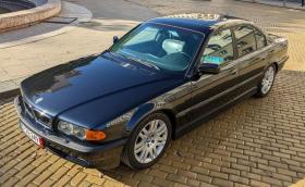 Авто пазар: BMW 740i Individual с ръчна кутия от 1999 г. се продава за 8200 лева