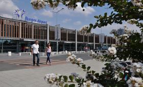 Затварят летище Бургас за почти месец заради ремонт