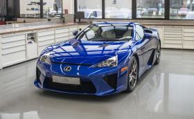 ВИДЕО: Как се обслужва Lexus LFA?