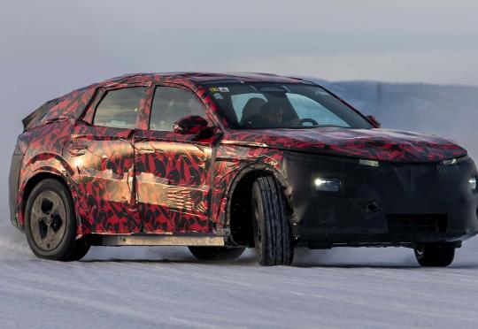 Alfa Romeo показа първи снимки на новото Stelvio