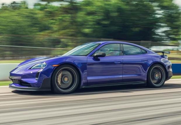 Porsche слива Taycan и Panamera в един модел?