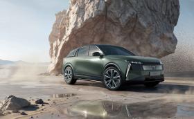 DS N°7 идва като електромобил и хибрид