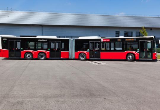 София сега пък ще купува 42 броя супер дълги 20-метрови автобуси