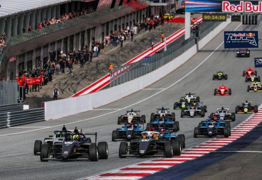 Официално: Самуил Иванов влиза във Формула 4 CEZ