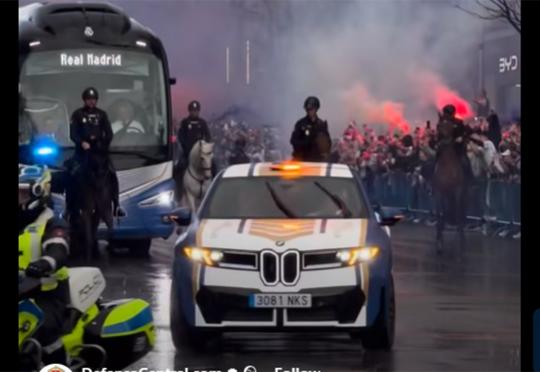 Конна полиция и BMW iX3 пазят автобуса на “Реал Мадрид”
