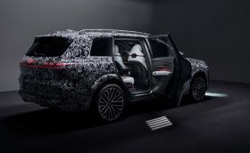Audi показа интериора на Q9