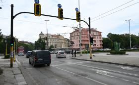Монтират разделителен остров на най-натовареното кръстовище в София