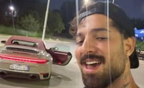 Емрах Стораро кара Porsche-то си в пешеходна зона (Видео)