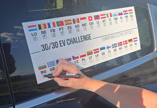 30/30 EV Challenge: В България си като в машина на времето – ужасни пътища, а полицията се крие в храстите