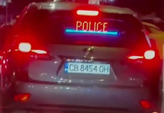 Полицията продължава да използва необозначени патрулки