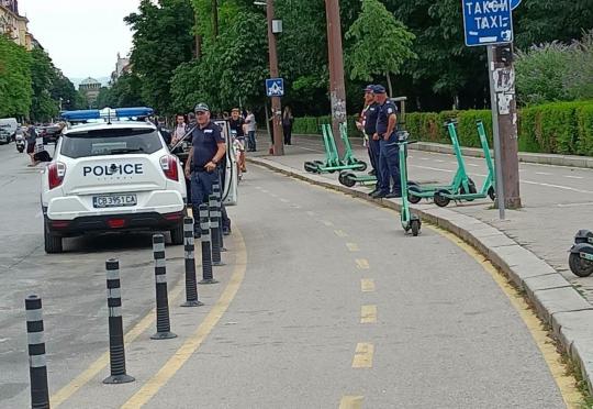 Полицията в София провери 280 души с тротинетки
