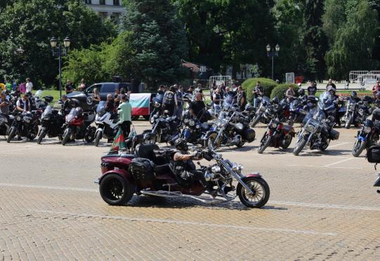 Решено: Депутатите приеха 30-дневна “Гражданска отговорност” за моторите