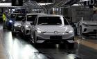 Volkswagen удължава работното време в заводите си