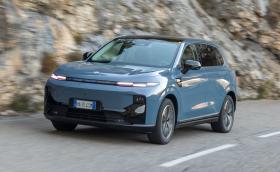 Leapmotor B10 получи актуализация по въздуха 6 месеца след премиерата си