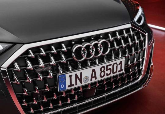 Audi спря поръчките за дългогодишния си флагман