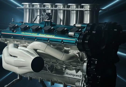 9 литра работен обем и 18 цилиндъра?! Не се шегуваме...