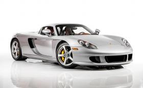 Това Porsche Carrеra GT е с най-малък пробег от всички, 44 км и се продава за 3,5 млн. долара