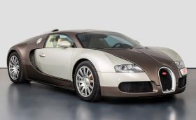 Tова Bugatti Veyron е на само 1700 км и се продава за 1 666 000 евро. Подарък: нови гуми