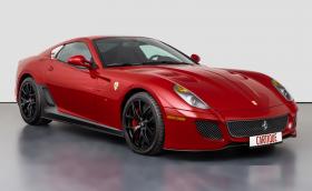 Някой е карал това 2011 Ferrari 599 GTO само 800 км и сега го продава за 2 млн. лв.