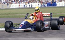Продава се 1991 Williams FW14, с който Менсъл повози Айртон Сена