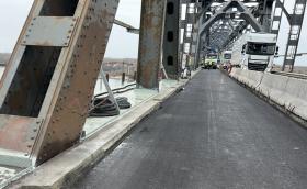 Най-накрая полагат нов асфалт на Дунав мост