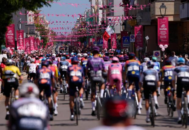 София ремонтира спешно главни улици заради Джирото