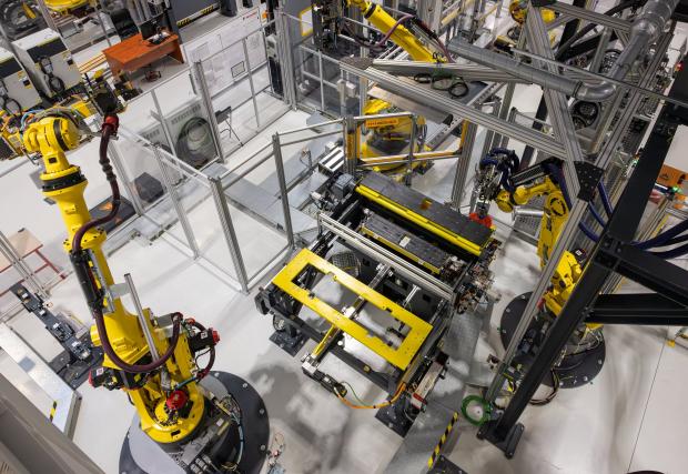 Porsche произвежда батериите за новия Cayenne в малка европейска държава