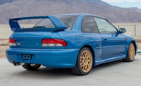 Продадоха това 1998 Subaru Impreza 22B STi за 513 хил. лв!