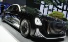 Hongqi L9 е китайска супер лимузина без волан. Има си обаче… полилей