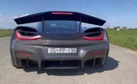 Хърватският Rimac C_Two засрами Porsche Taycan Turbo S (Видео)