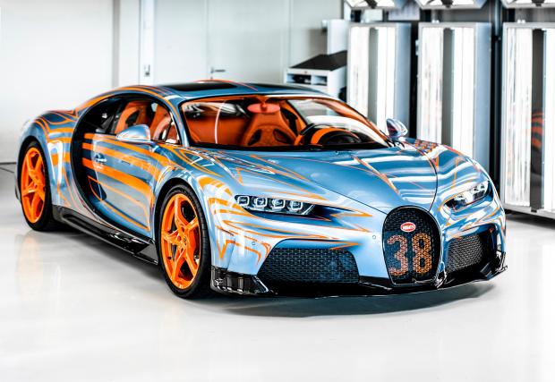 Доставките на Bugatti Chiron Super Sport започнаха, а това е в цветовете на DizzyRiders