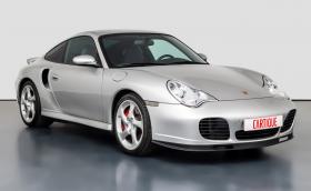 Това Porsche 911 Turbo e на 20 г. и се продава за 177 310 евро